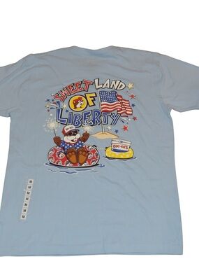 Buc-ee's Light Blue 'Sweet Land of Liberty' Short Sleeve Graphic Tee